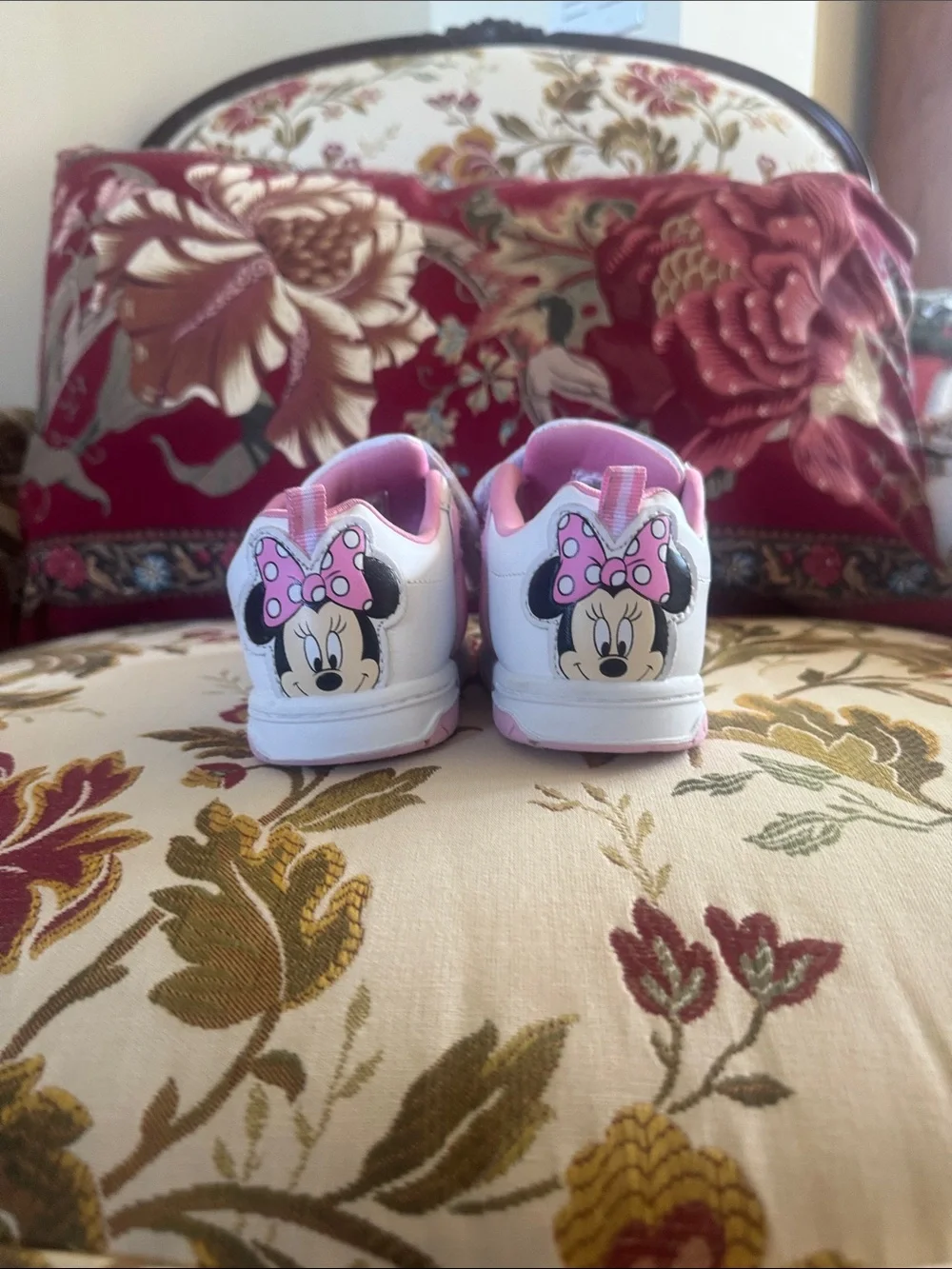 Disney Minnie White and Pink Kids Velcro Sneakers